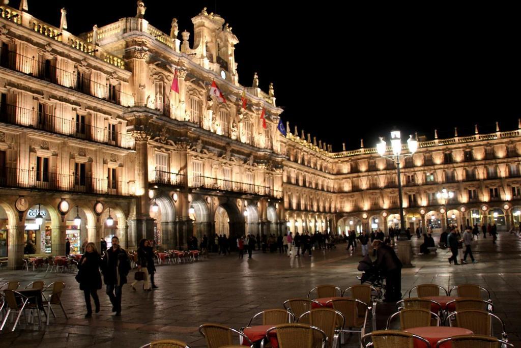 Puerta Del Sol Carretas Apartaments & Rooms Madrid Exterior photo