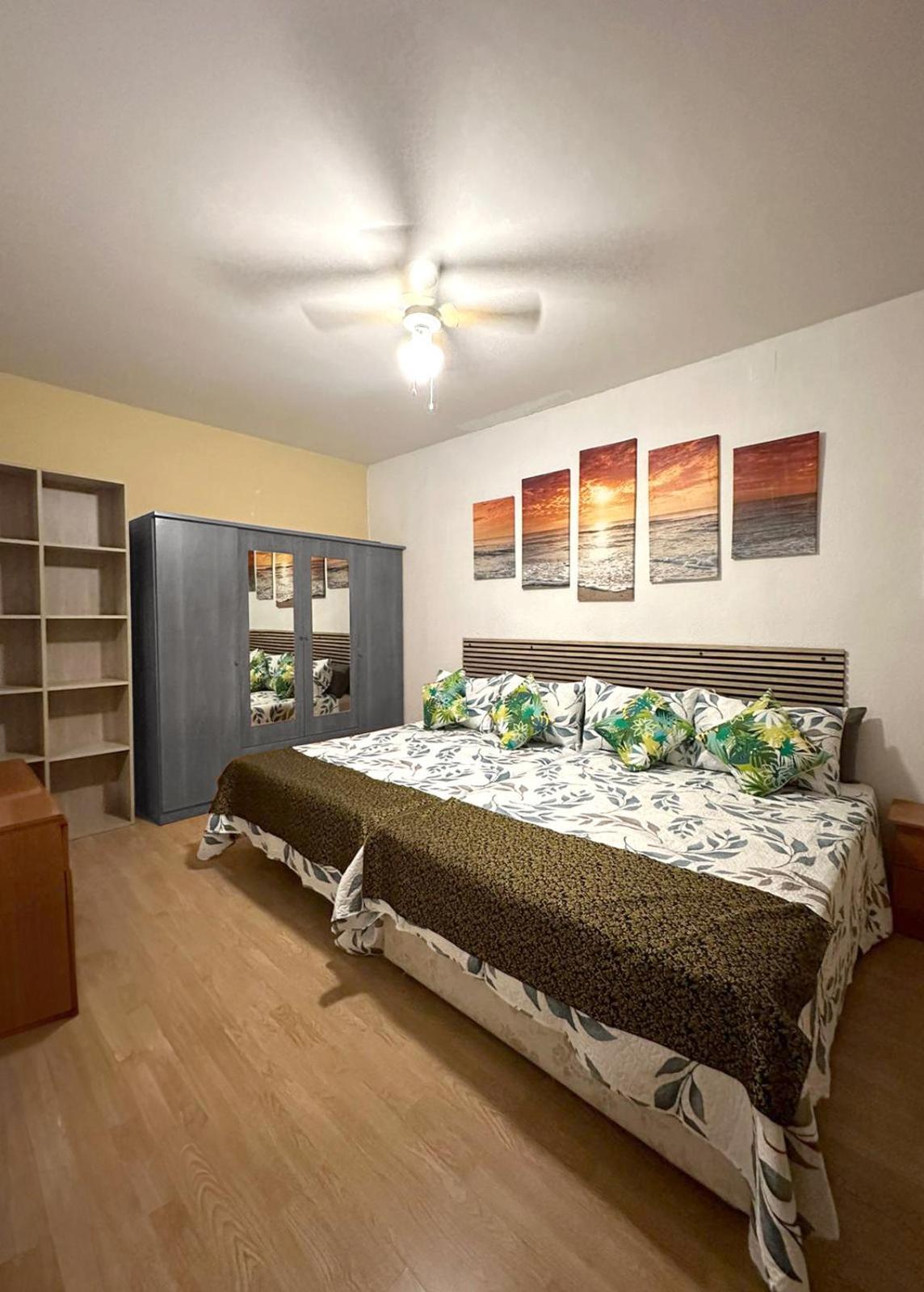 Puerta Del Sol Carretas Apartaments & Rooms Madrid Exterior photo